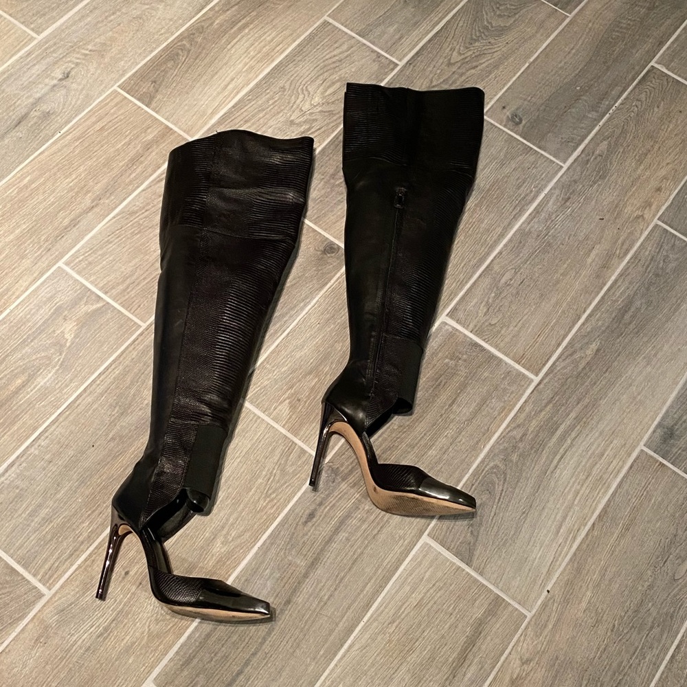 BCBGMAXAZRIA ma-Concorde